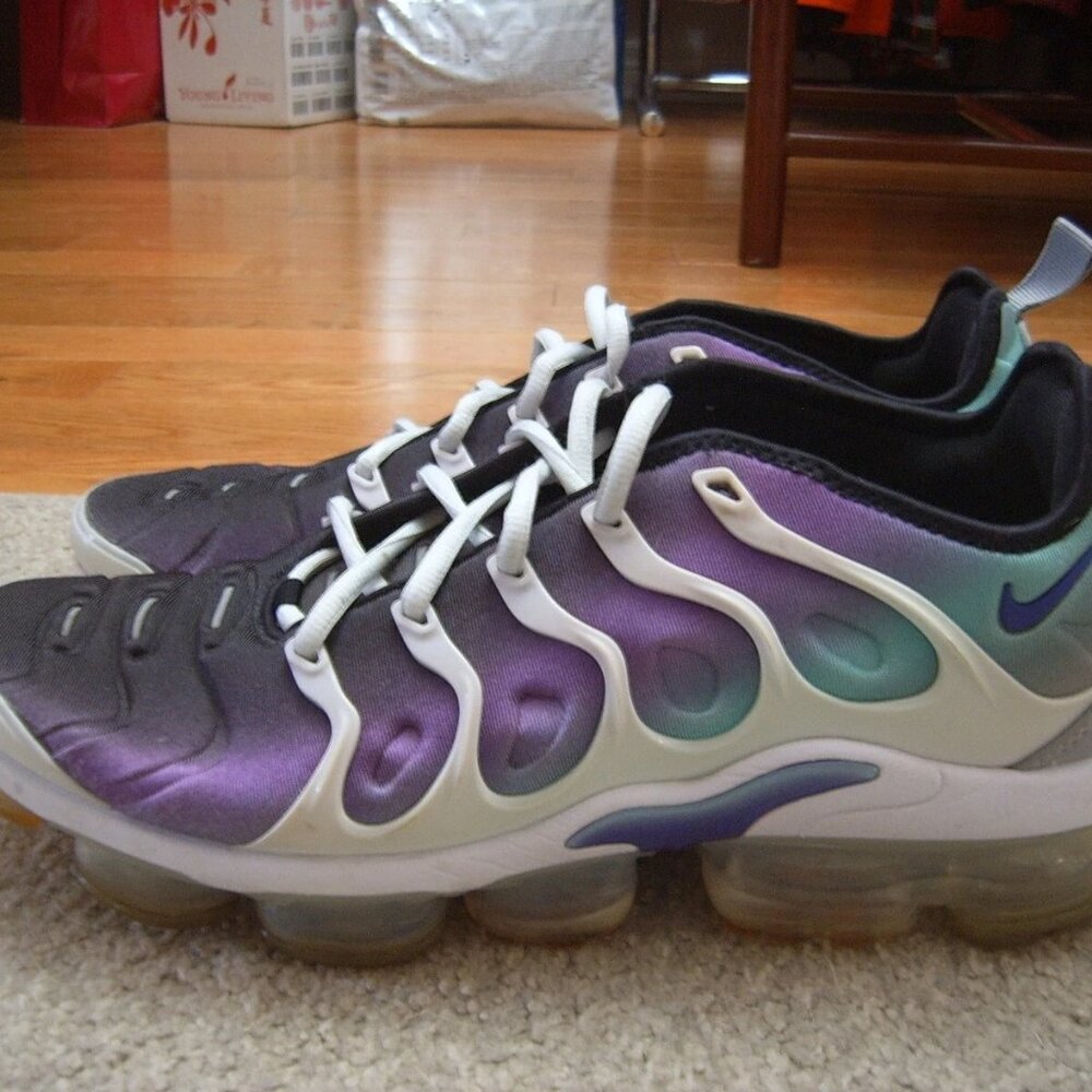 Size 10 - Nike Air VaporMax Plus Grape Men Casual Shoes/Sneakers